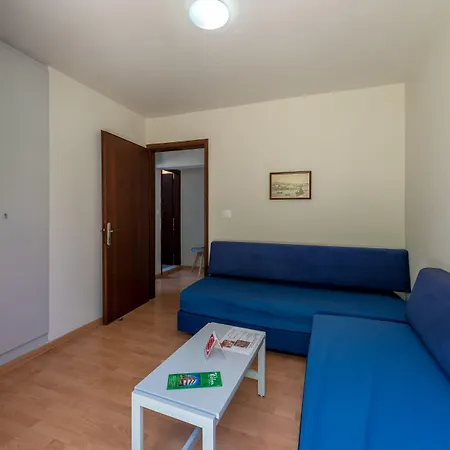 Hotel apartamentowy 7palms 2*