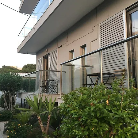 Appart hôtel 7palms 2*