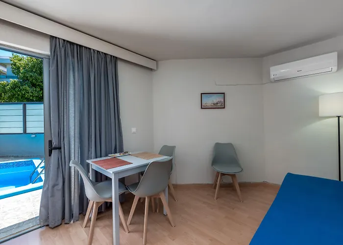 7palms Apart Otel 2*