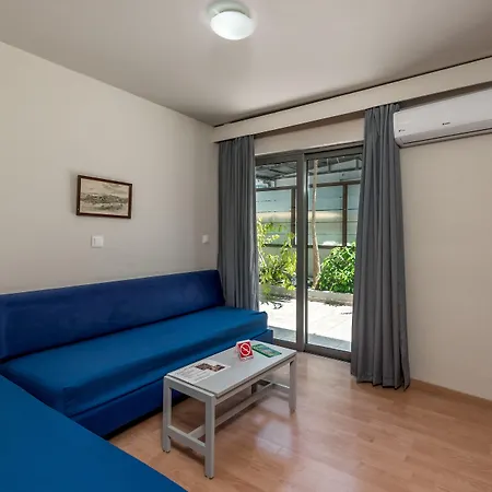 מלון דירות 7palms 2*