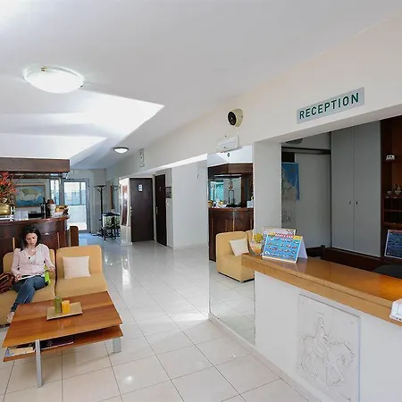 7palms מלון דירות 2*