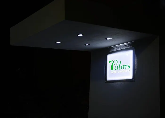 Ξενοδοχείο με διαμερίσματα 7palms